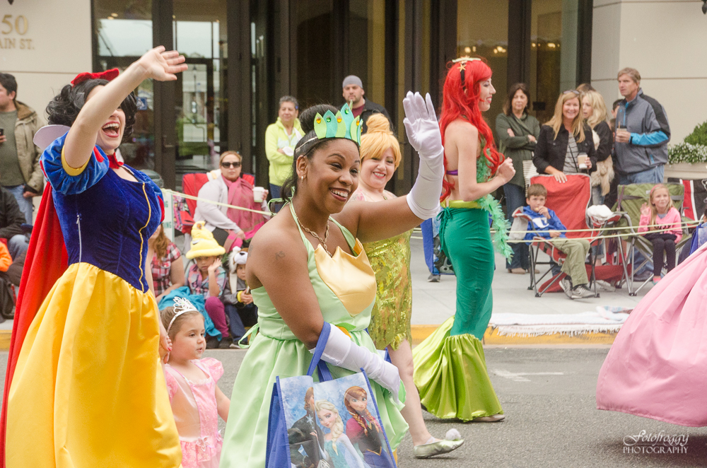 Costumed princesses wave to the crowd - Kiddie Kapers Parade Salinas Ca