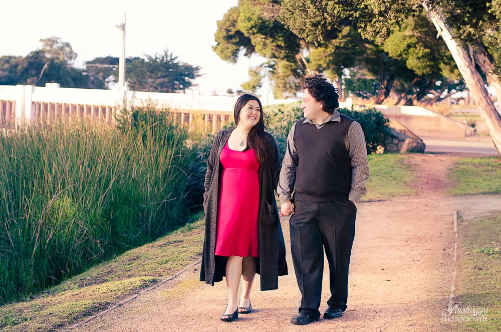 Couple's portrait walking at the park. Monterey Bay family photography. www.fotofroggy.com
