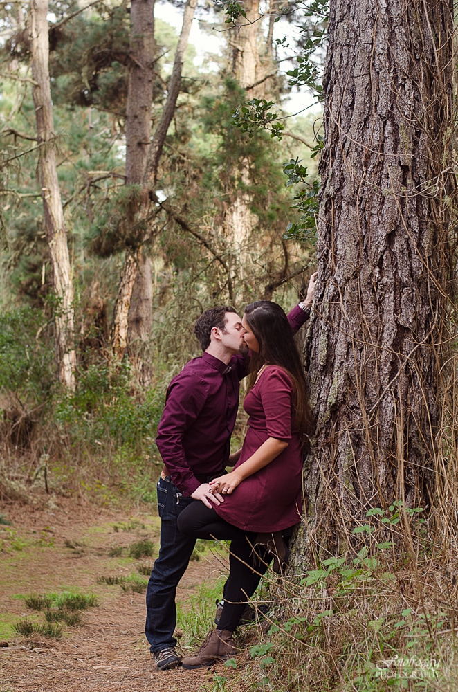 Monterey Forest kissing Engagement Photos - www.fotofroggy.com